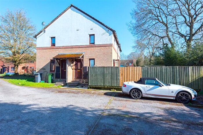 1 Bedroom Terraced House For Sale In Crookham Close, Tadley, Hampshire, RG26