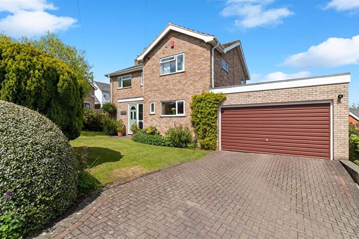 4 Bedroom Detached House For Sale In Cambridge Close, Upper Welland, Malvern, Worcestershire, WR14