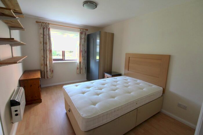 1 Bedroom Flat To Rent In Dalrymple Close, London, N14