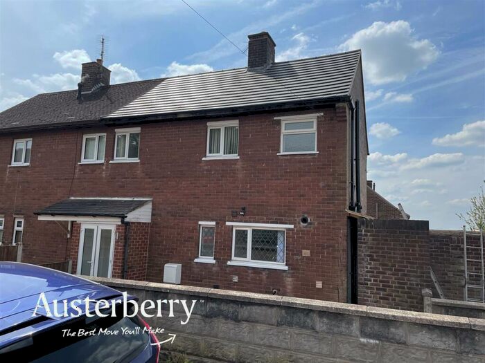 3 Bedroom Semi-Detached House To Rent In Carlton Avenue, Tunstall, Stoke-On-Trent, Staffordshire, ST6
