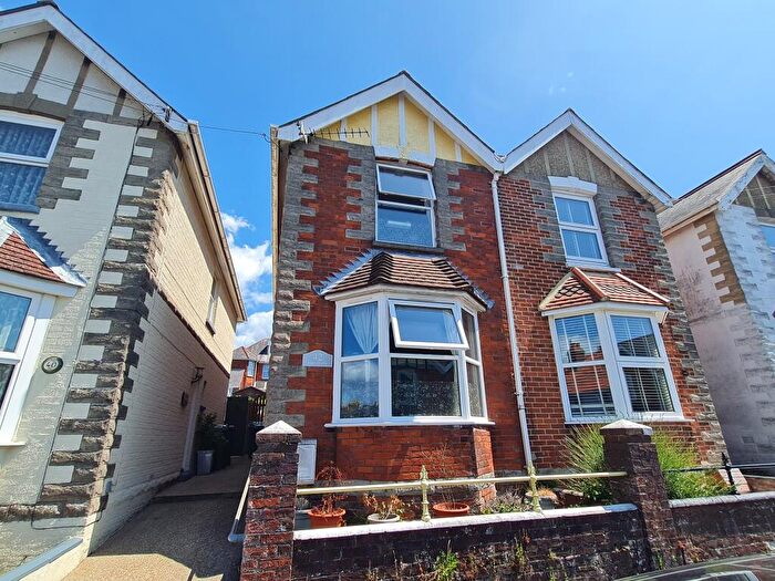 3 Bedroom House To Rent In Orchard Road, East Cowes, PO32