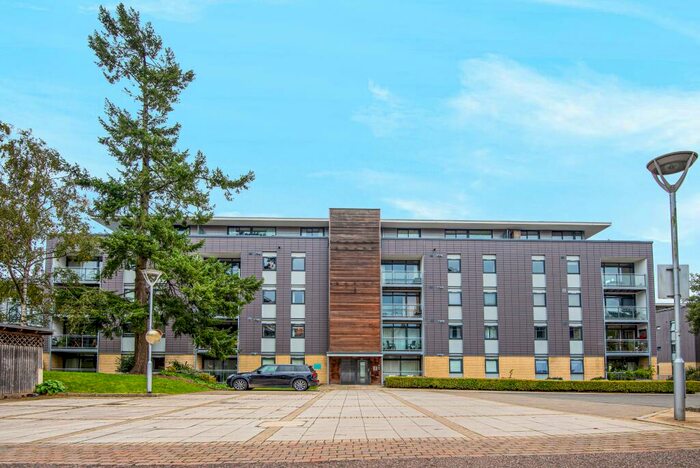 2 Bedroom Flat To Rent In Newsom Place, St Albans, AL1