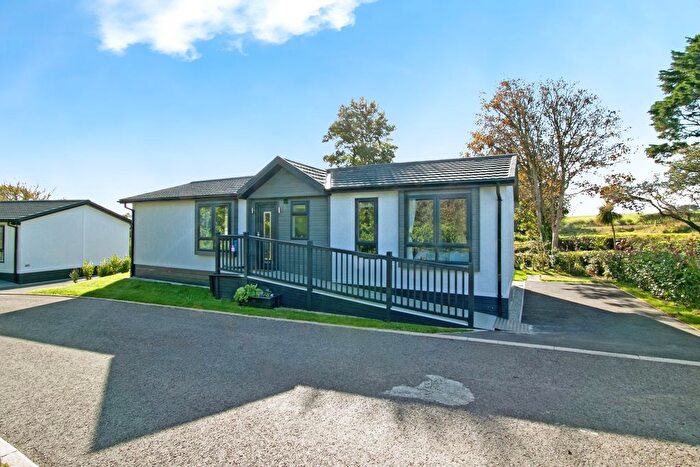 2 Bedroom Park Home For Sale In Plot, Newquay, TR8