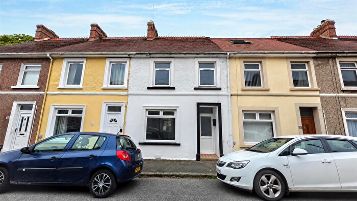 3 Bedroom Terraced House For Sale In St. Peters Road, Milford Haven, SA73