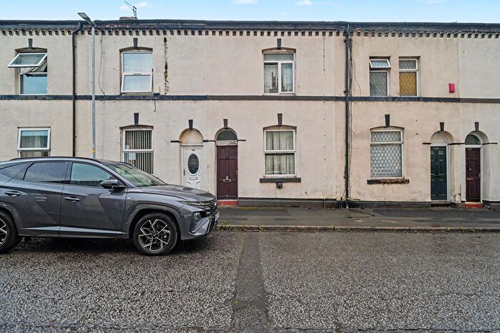 3 Bedroom Terraced House For Sale In Hornby Street, Bury, BL9