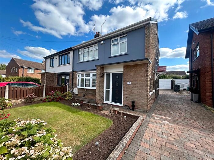 3 Bedroom Semi-Detached House To Rent In Beech Avenue, Tickhill, Doncaster, DN11