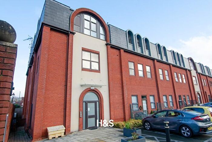 1 Bedroom Flat For Sale In Olton Court, Warwick Road, Olton, Solihull, B92