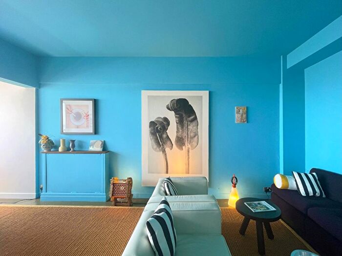 1 Bedroom Flat For Sale In Marine Court, St. Leonards-On-Sea, TN38