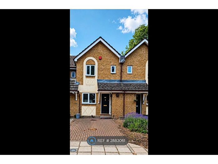 2 Bedroom Terraced House To Rent In Water Lane, London, SE14