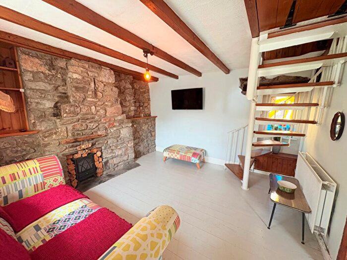 3 Bedroom Semi-Detached House To Rent In Cobwebs Corner, Brickyard, Porthcawl, CF36