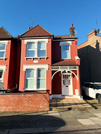 5 Bedroom Semi Detached House To Rent In Boundary Road, London, N22