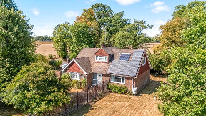 3 Bedroom Bungalow For Sale In Bognor Road, Broadbridge Heath, RH12
