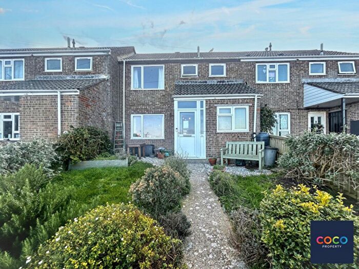 3 Bedroom Property To Rent In Amelia Close, Portland, DT5