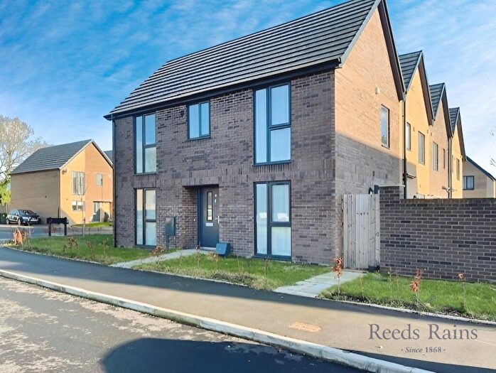 3 Bedroom Semi-Detached House For Sale In Poppy Street, Partington, Manchester, Greater Manchester, M31