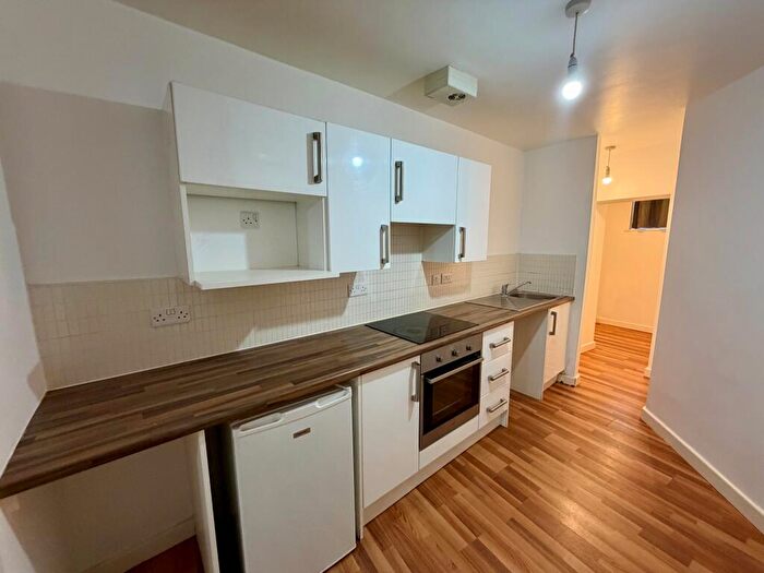 Flat To Rent In Clyde Court, LE1