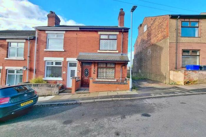 3 Bedroom Terraced House To Rent In Smith Street, Stoke-on-trent, ST3