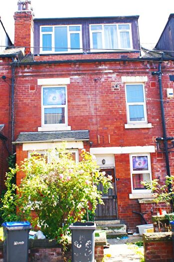 3 Bedroom Terraced House To Rent In Pearson Grove, Hyde Park, Leeds, LS6