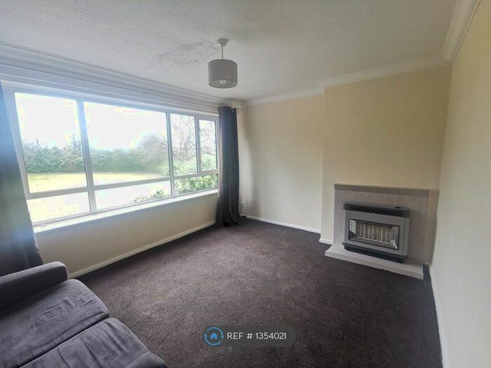 1 Bedroom Flat To Rent In Priestwood Square, Bracknell, RG42