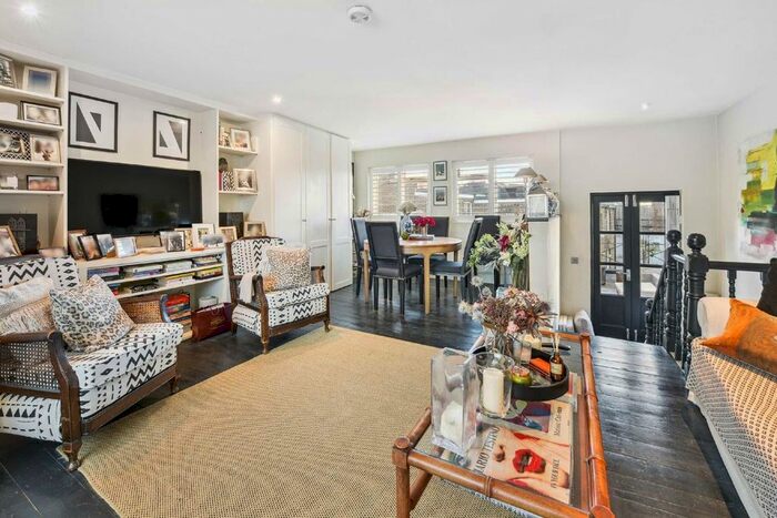 3 Bedroom Flat To Rent In New Kings Road, London, SW6