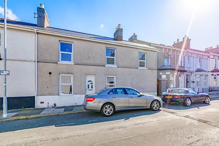 3 Bedroom End Of Terrace House To Rent In Limerick Place, Plymouth, PL4