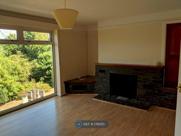 2 Bedroom Flat To Rent In Fegen Road, Plymouth, PL5
