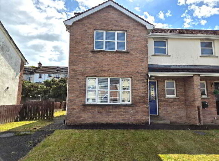 3 Bedroom Semi-Detached House For Sale In Shepherds Glen, L'Derry, BT47