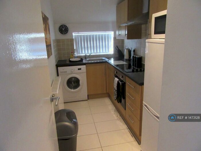 2 Bedroom Flat To Rent In Ivanhoe Road, Aigburth, Liverpool, L17