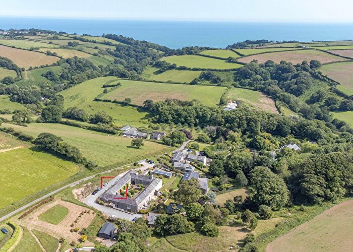 2 Bedroom Barn Conversion For Sale In Bowden, Nr Blackpool Sands Beach, TQ6
