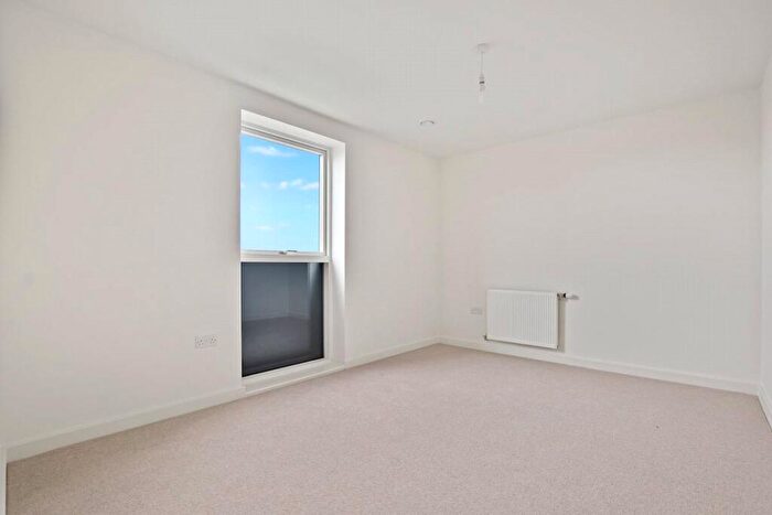 2 Bedroom Apartment To Rent In - Pinner Road, Harrow, HA1