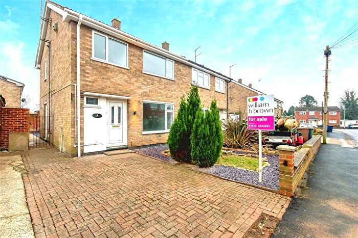 3 Bedroom Semi-Detached House To Rent In Rowan Close, Wisbech, PE13