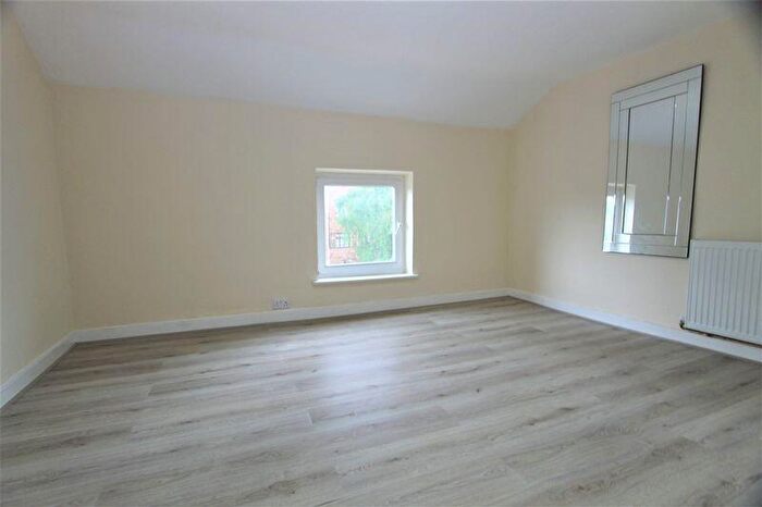 2 Bedroom Apartment To Rent In Bed Flat, Wellingborough Road, Northampton, NN1