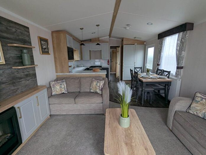 2 Bedroom Mobile/park Home For Sale In Leiston, IP16