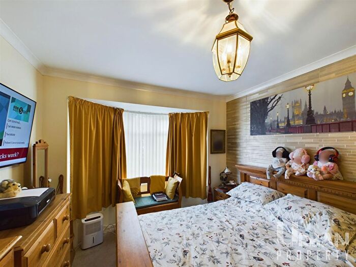 2 Bedroom Bungalow For Sale In Lime Tree Lane, Bilton, Hull, HU11