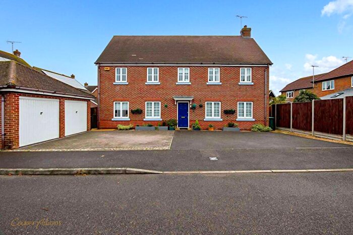 5 Bedroom Detached House For Sale In Foxwood Avenue, Angmering, BN16