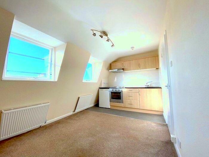 1 Bedroom Flat To Rent In St Georges Terrace, Brighton, East Sussex, BN2