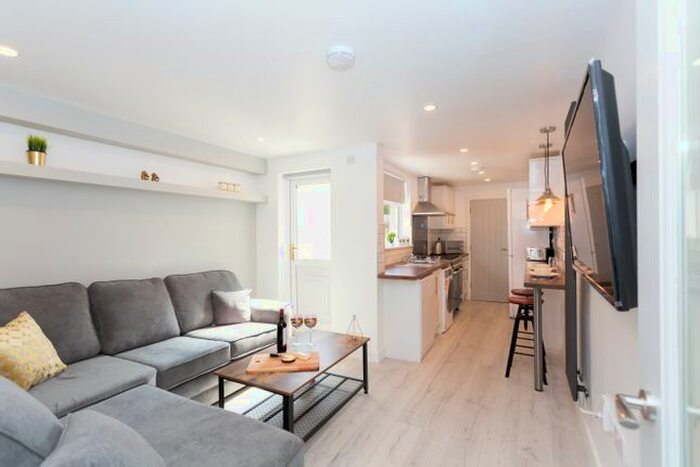 5 Bedroom Terraced House To Rent In Bolingbroke Road, Stoke, Coventry, CV3