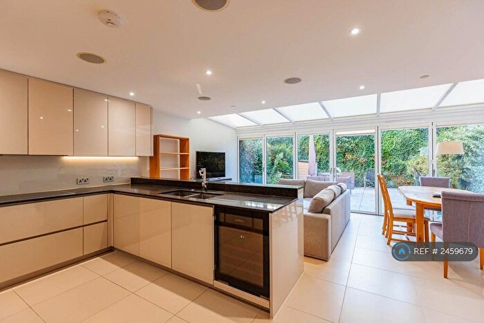 4 Bedroom Terraced House To Rent In Kingsley Walk, Cambridge, CB5