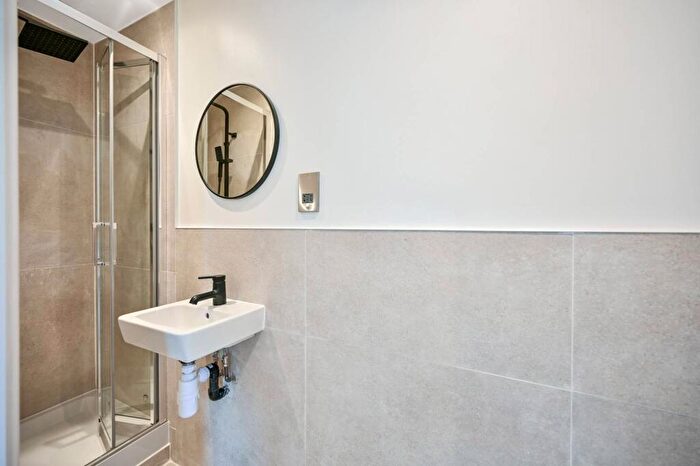 Studio To Rent In Villiers Road, Kingston, Kingston Upon Thames, KT1