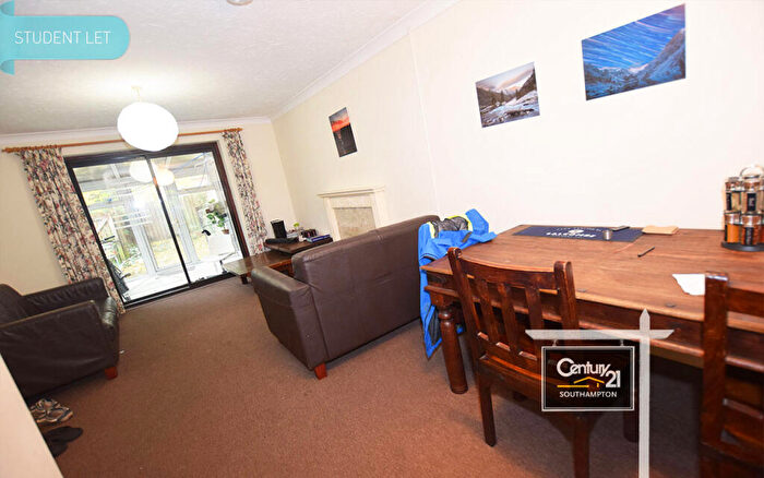 4 Bedroom Town House To Rent In [Ref: ], Berkeley Close, Southampton, SO15