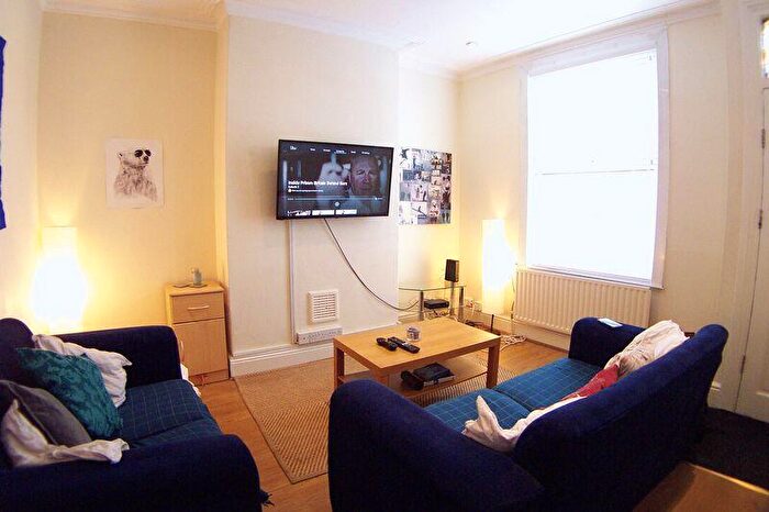 4 Bedroom Terraced House To Rent In Welton Place, Hyde Park, Leeds, LS6