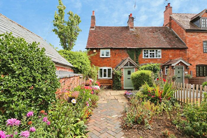 3 Bedroom End Of Terrace House For Sale In Brookside, Rugby, CV23
