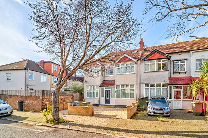 7 Bedroom End Terrace House For Sale In Bodiam Road, Streatham Vale, SW16