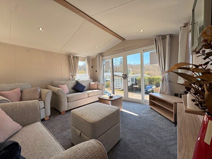 2 Bedroom Park Home For Sale In The Ridge West, St. Leonards-On-Sea, TN37