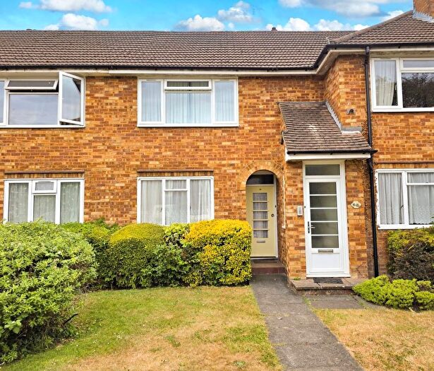 2 Bedroom Maisonette For Sale In Malcolm Court, Stanmore, HA7