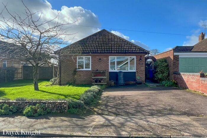 4 Bedroom Detached Bungalow To Rent In Evans Close, Reydon, Southwold, IP18