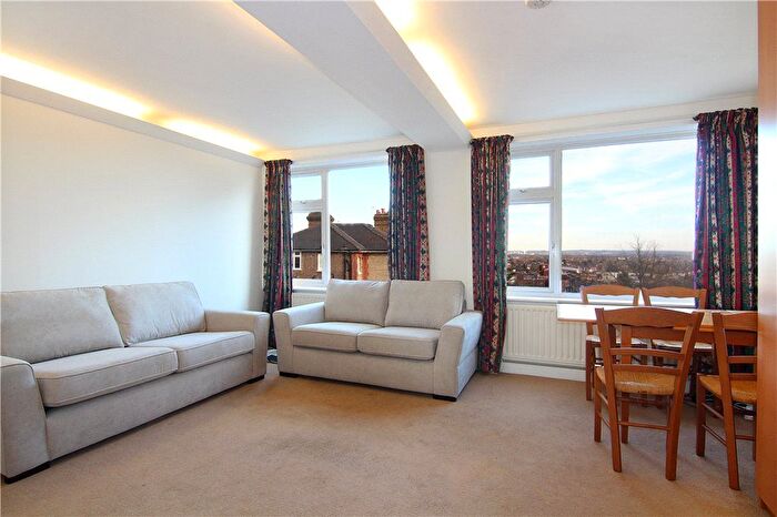 1 Bedroom Flat To Rent In Hillymead, Thornton Hill, SW19