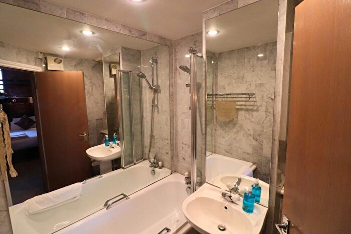 2 Bedroom Apartment To Rent In Bourneside Road, Addlestone, Surrey, KT15