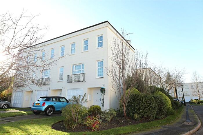 4 Bedroom End Of Terrace House For Sale In Keynshambury Road, Cheltenham, Gloucestershire, GL52