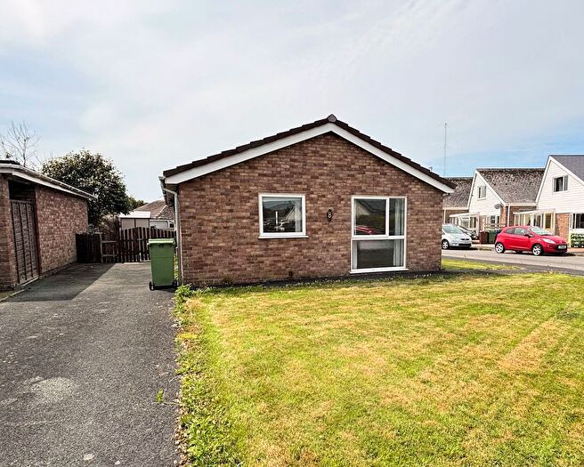 2 Bedroom Detached Bungalow For Sale In Tywyn, LL36