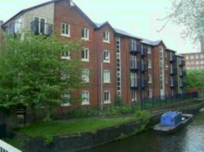 2 Bedroom Flat To Rent In Canal Side Walk, Ashton Under Lyne, OL7